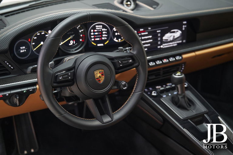 Porsche 992 GT3 Touring