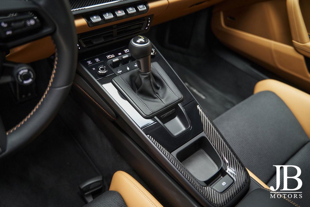 Porsche 992 GT3 Touring