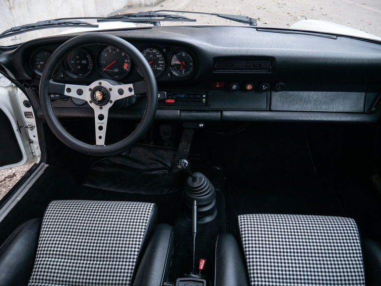 Porsche 911 Backdate