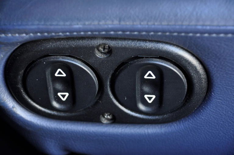 Porsche 993 Carrera 4