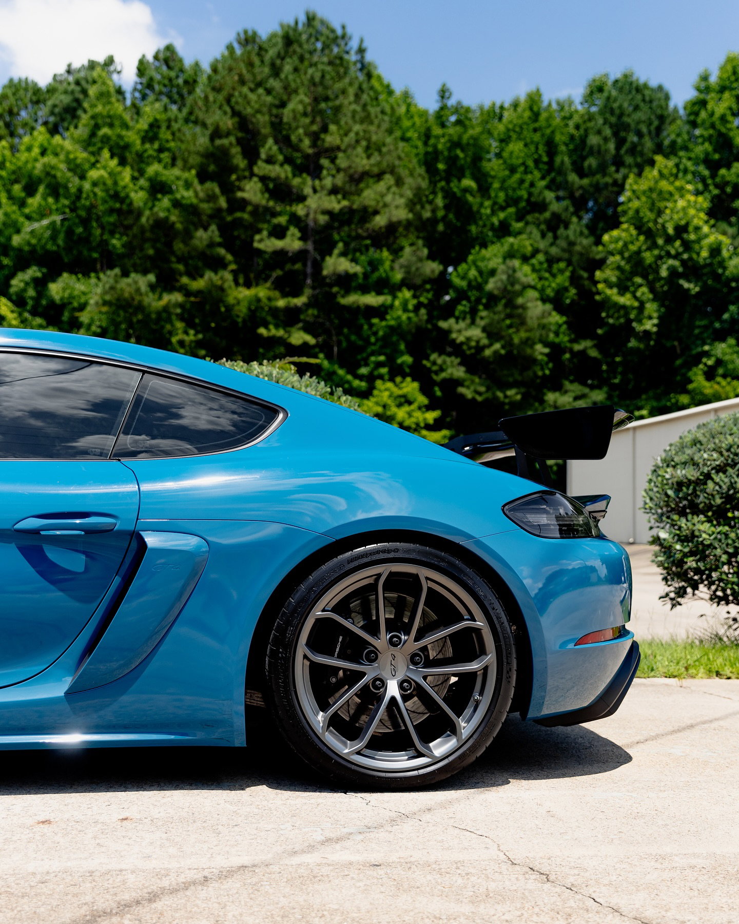Porsche 718 Cayman GT4 2021 - elferspot.com - Marketplace for