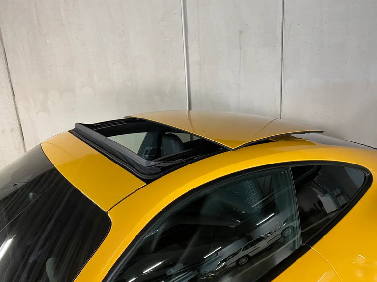 Porsche 992 Carrera 4 GTS