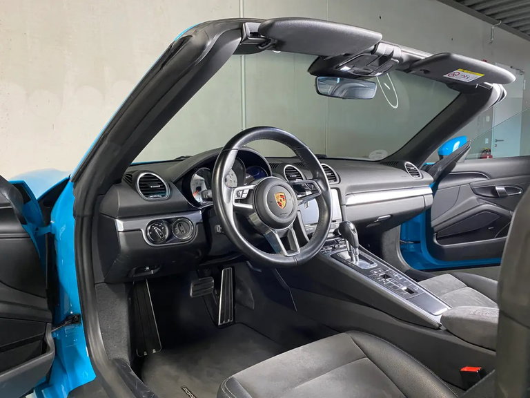 Porsche 718 Boxster