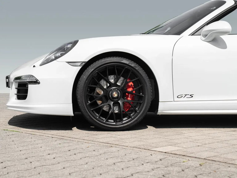 Porsche 991 Carrera 4 GTS