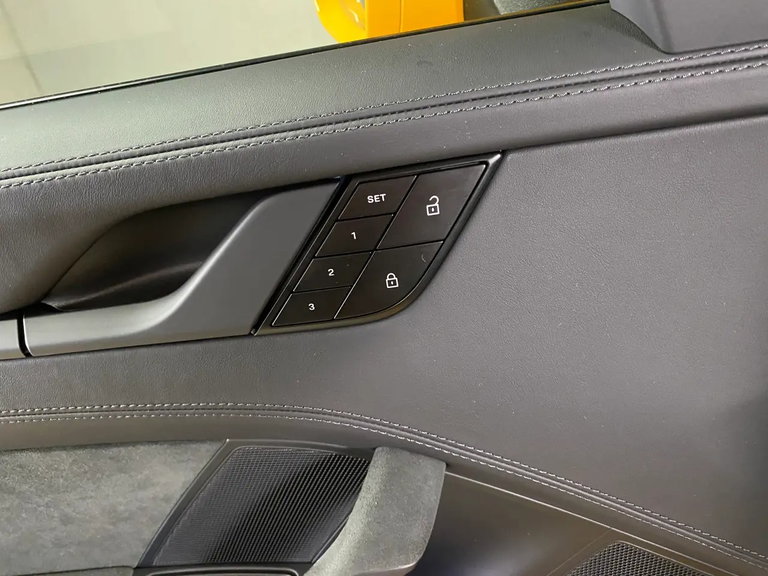 Porsche 992 Carrera 4 GTS