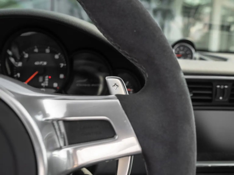 Porsche 991 Carrera 4 GTS