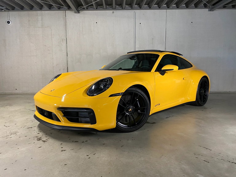 Porsche 992 Carrera 4 GTS