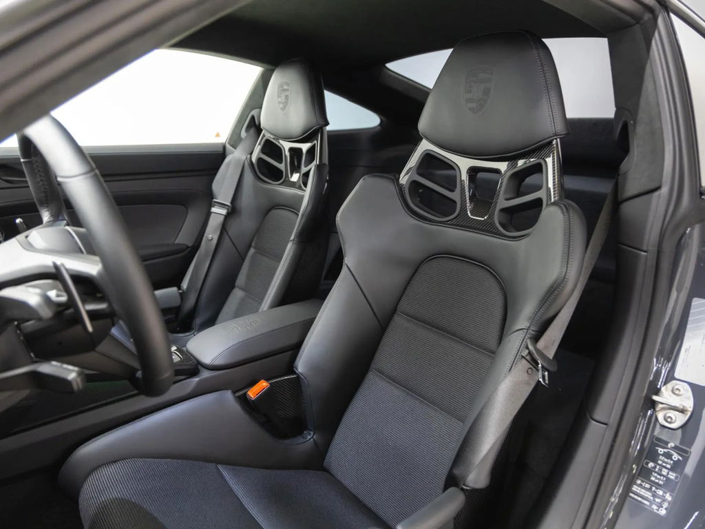 Porsche 992 GT3 Touring