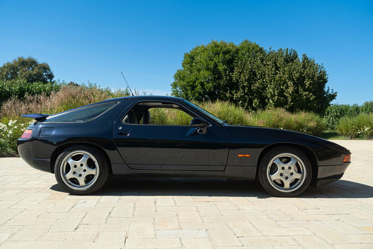 Porsche 928 GTS