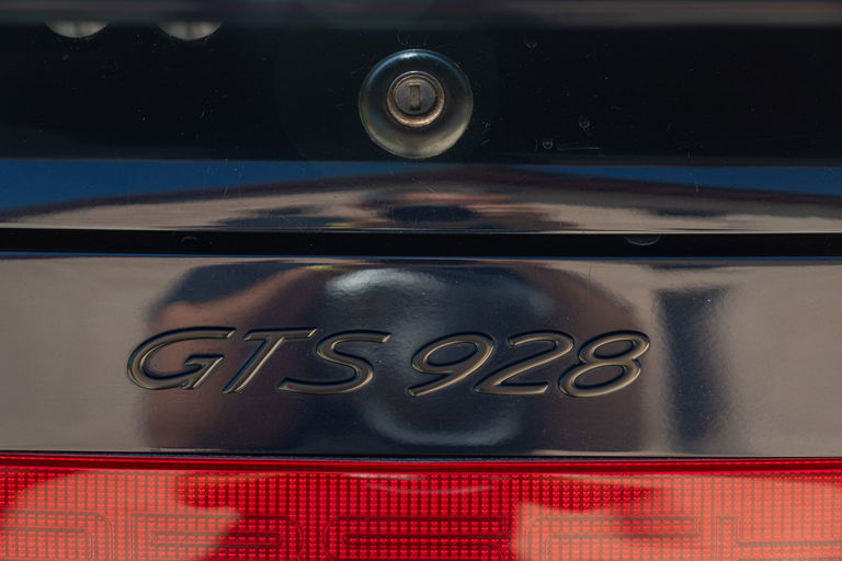 Porsche 928 GTS