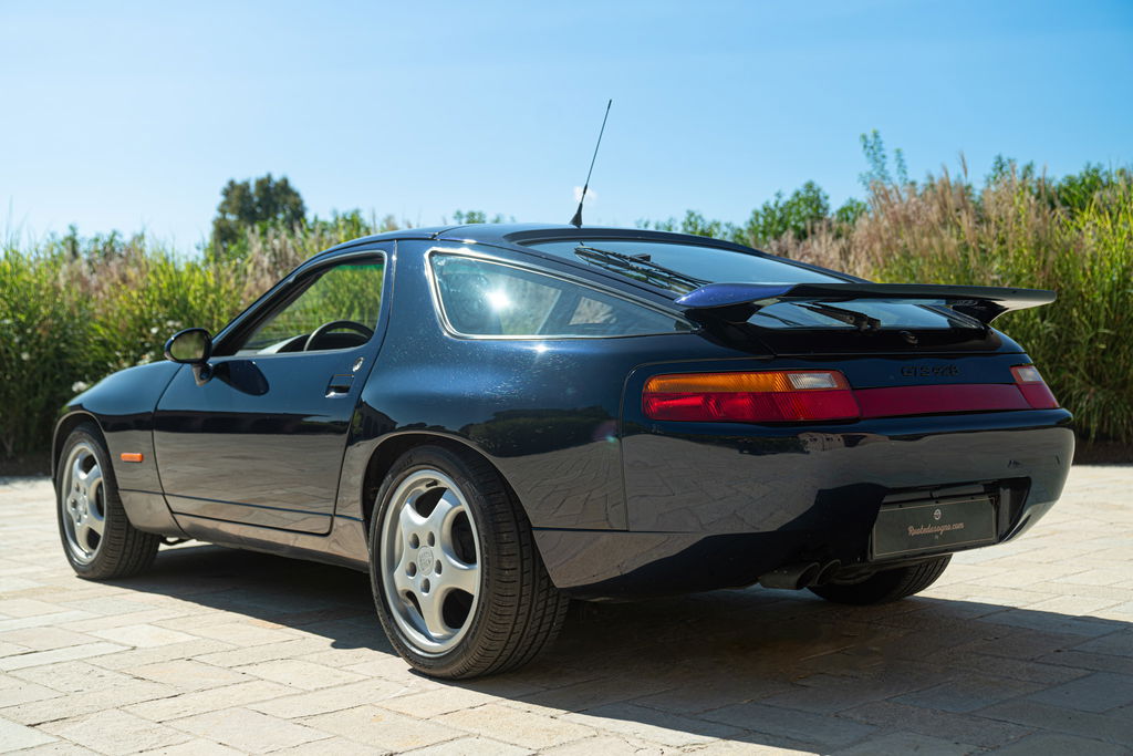 Porsche 928 GTS
