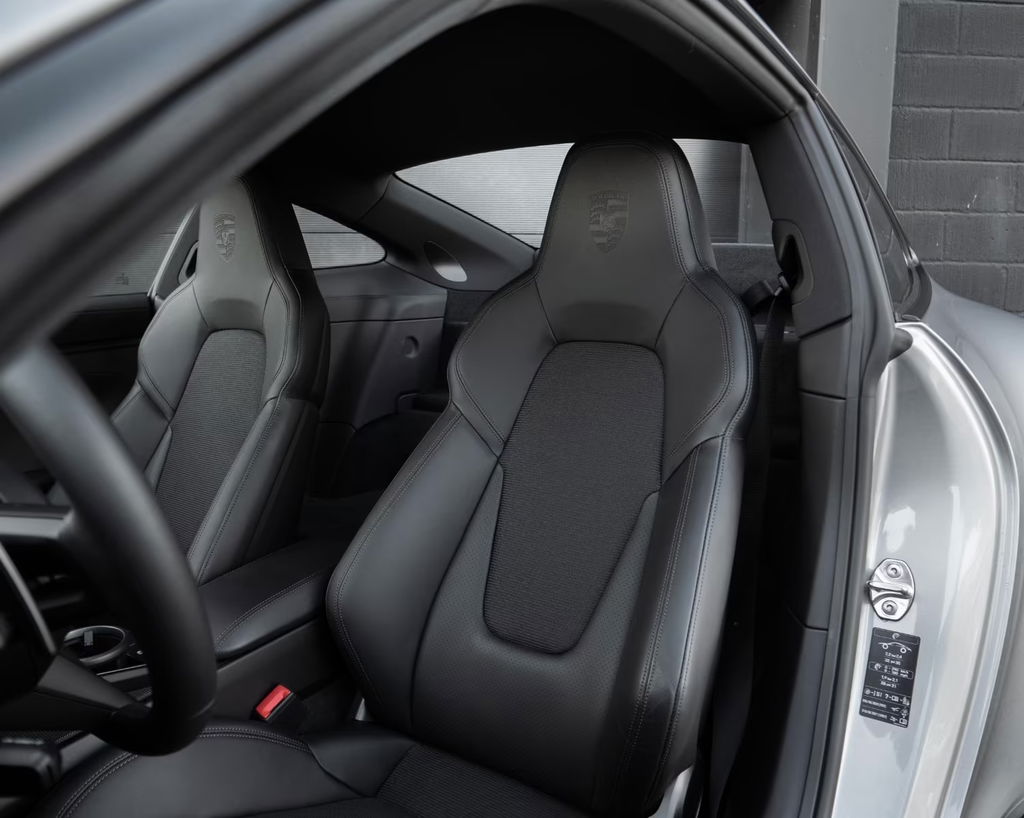 Porsche 992 GT3 Touring