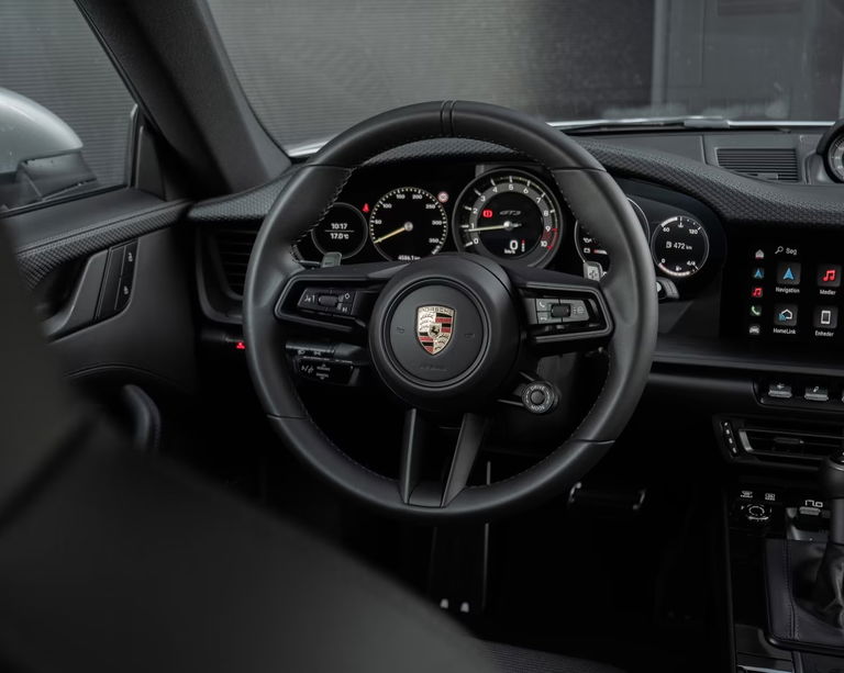 Porsche 992 GT3 Touring