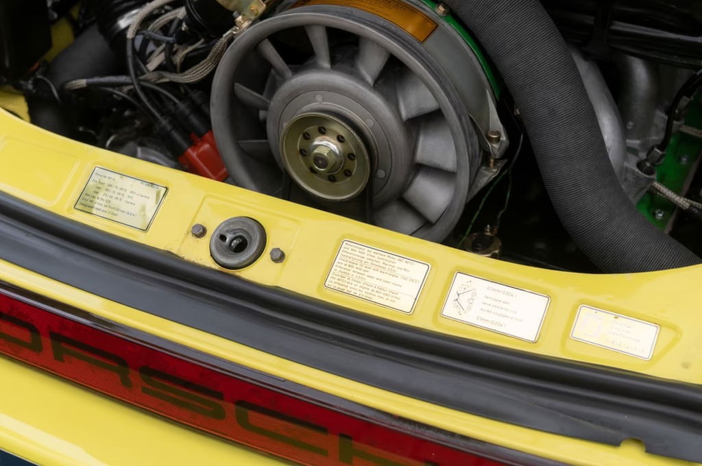 Porsche 911 Carrera (US)