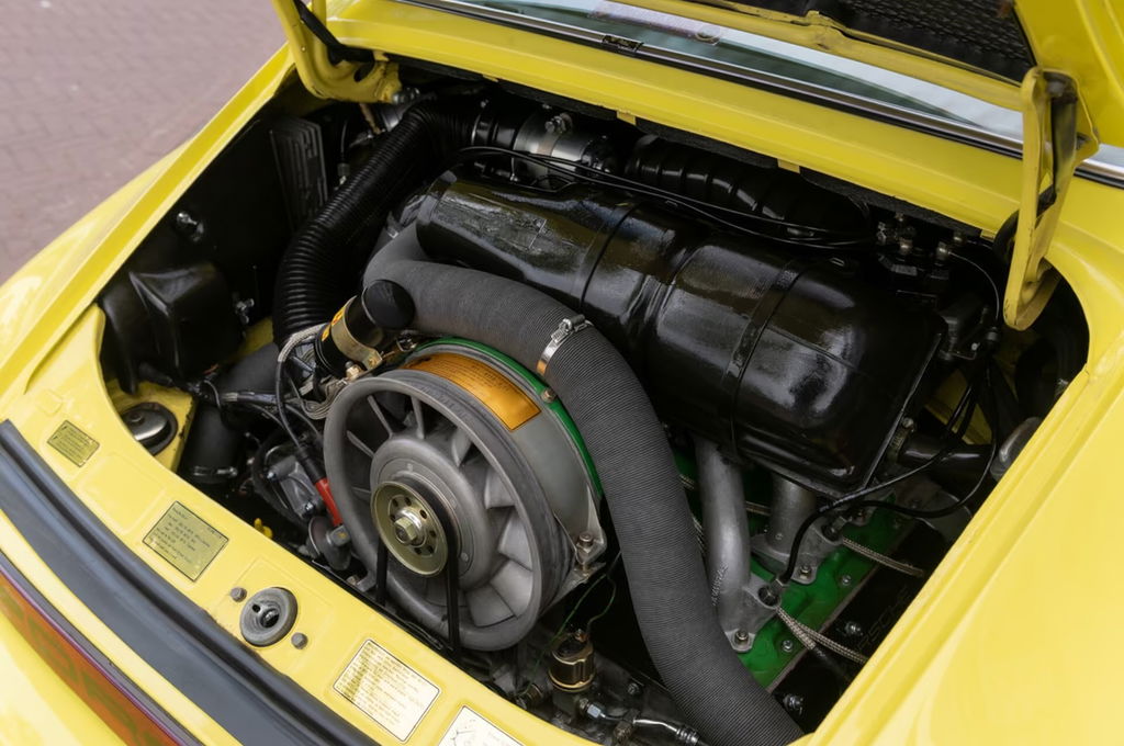 Porsche 911 Carrera (US)