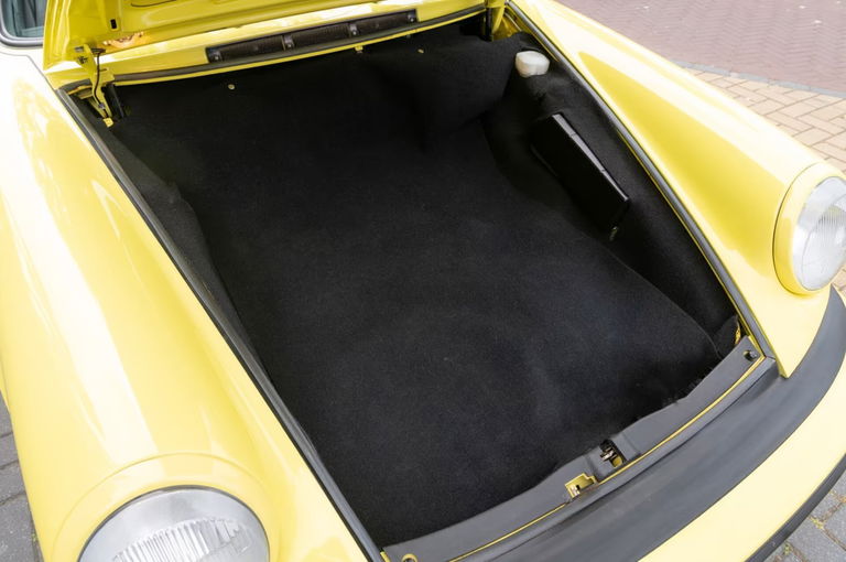 Porsche 911 Carrera (US)