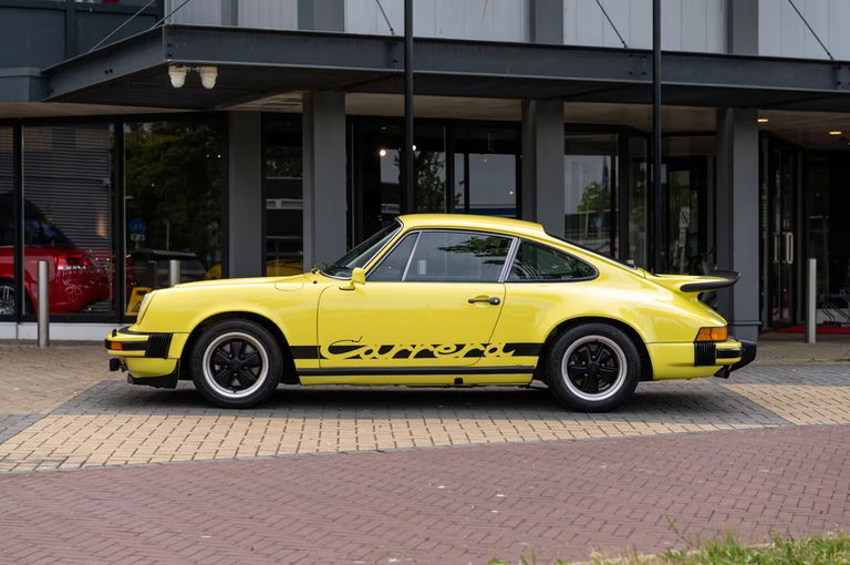 Porsche 911 Carrera