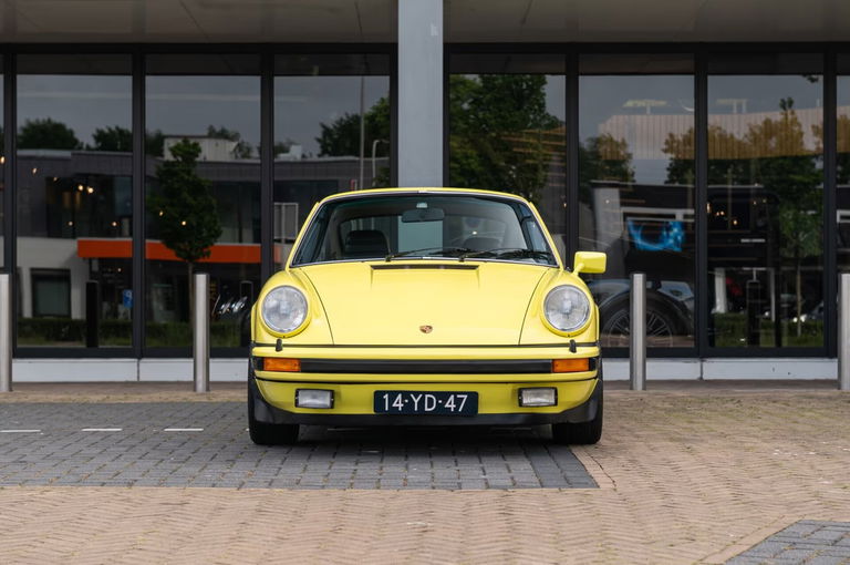 Porsche 911 Carrera (US)