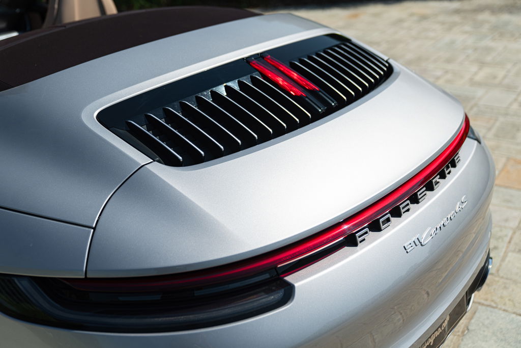 Porsche 992 Carrera 4S