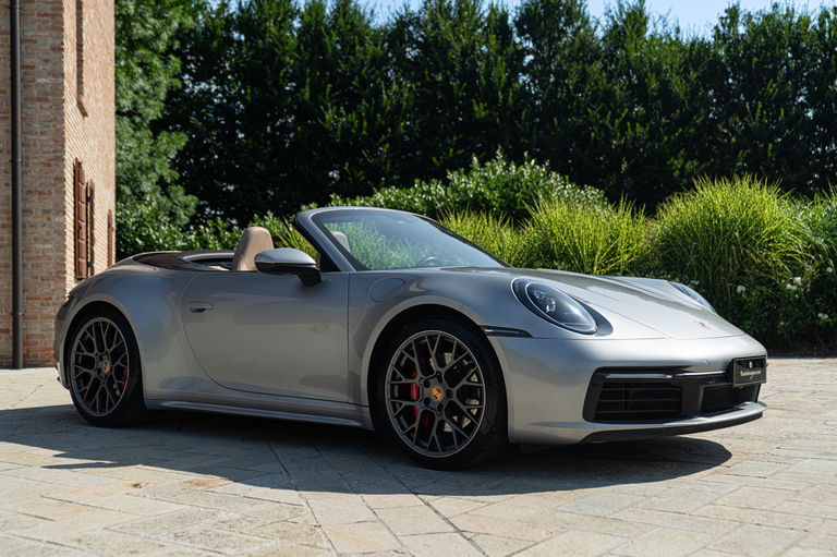 Porsche 992 Carrera 4S