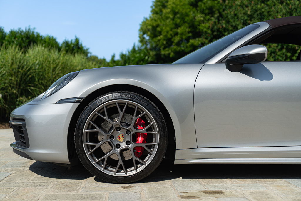 Porsche 992 Carrera 4S