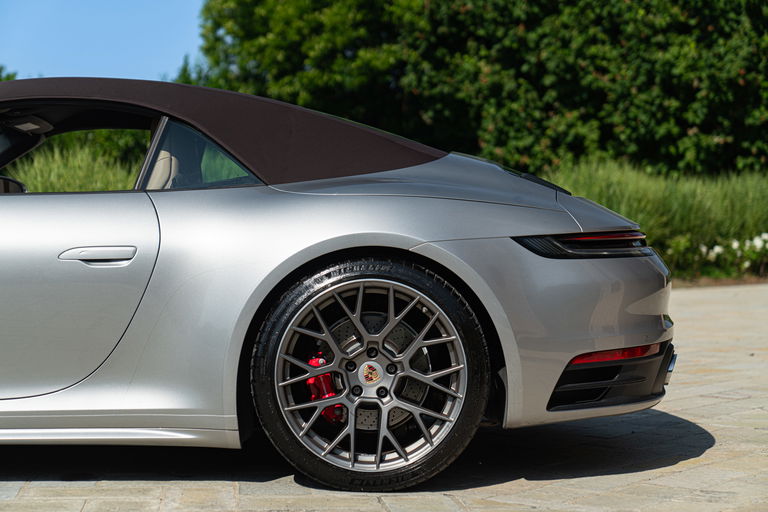 Porsche 992 Carrera 4S