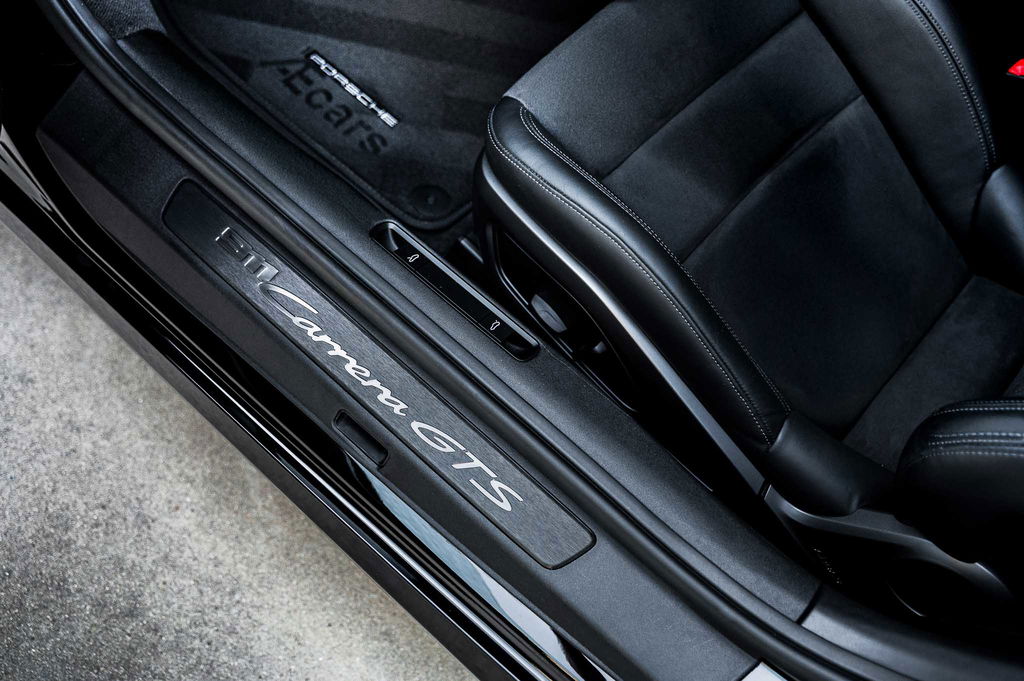 Porsche 992 Carrera GTS