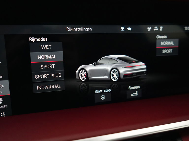 Porsche 992 Carrera 4S
