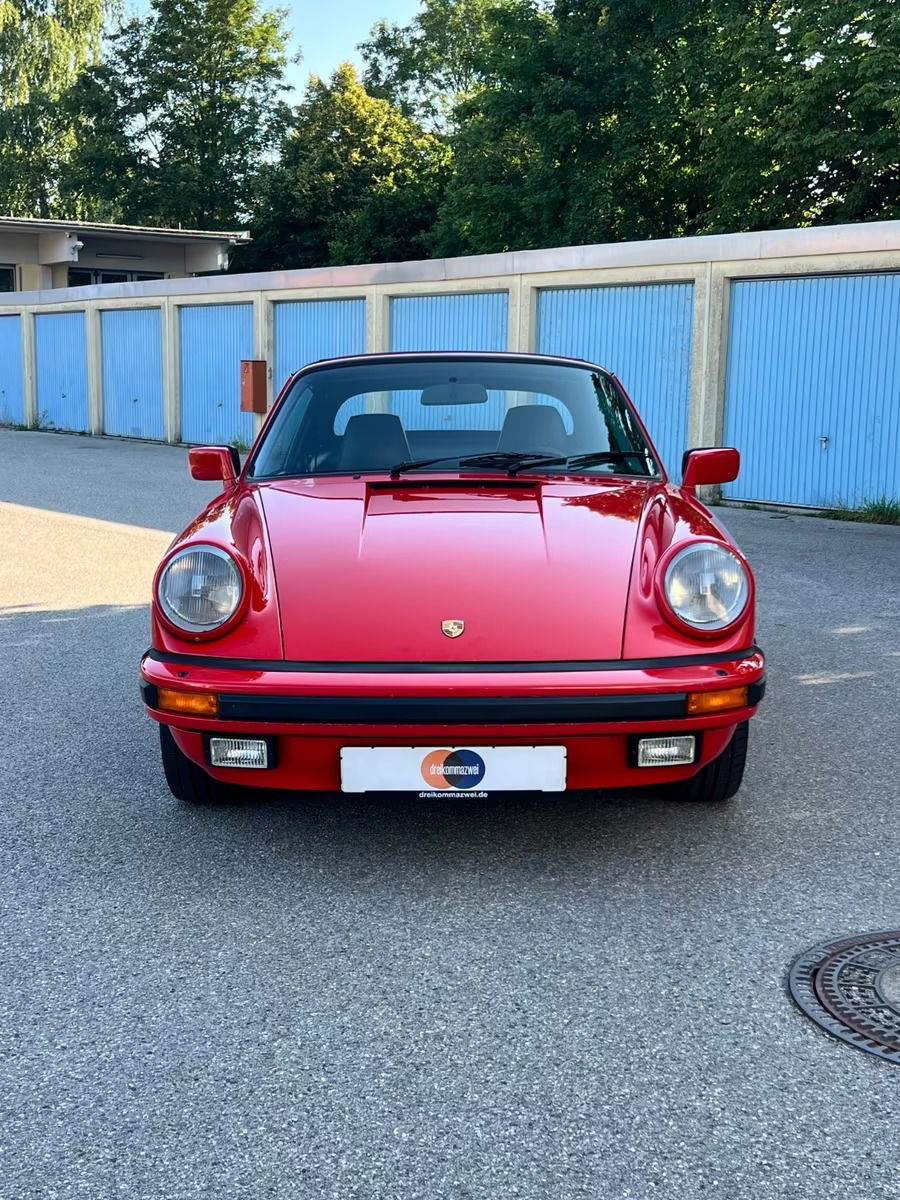 Porsche 911 Carrera 3.2