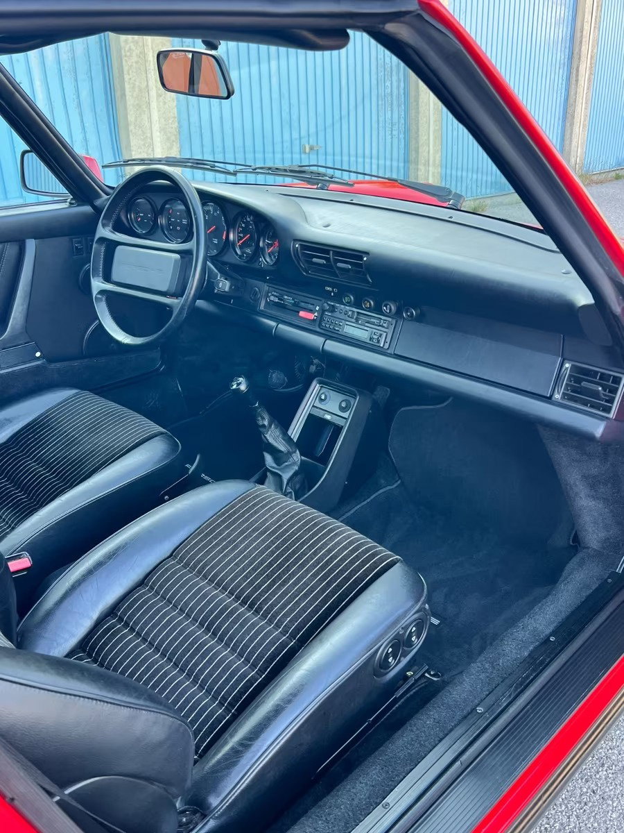Porsche 911 Carrera 3.2