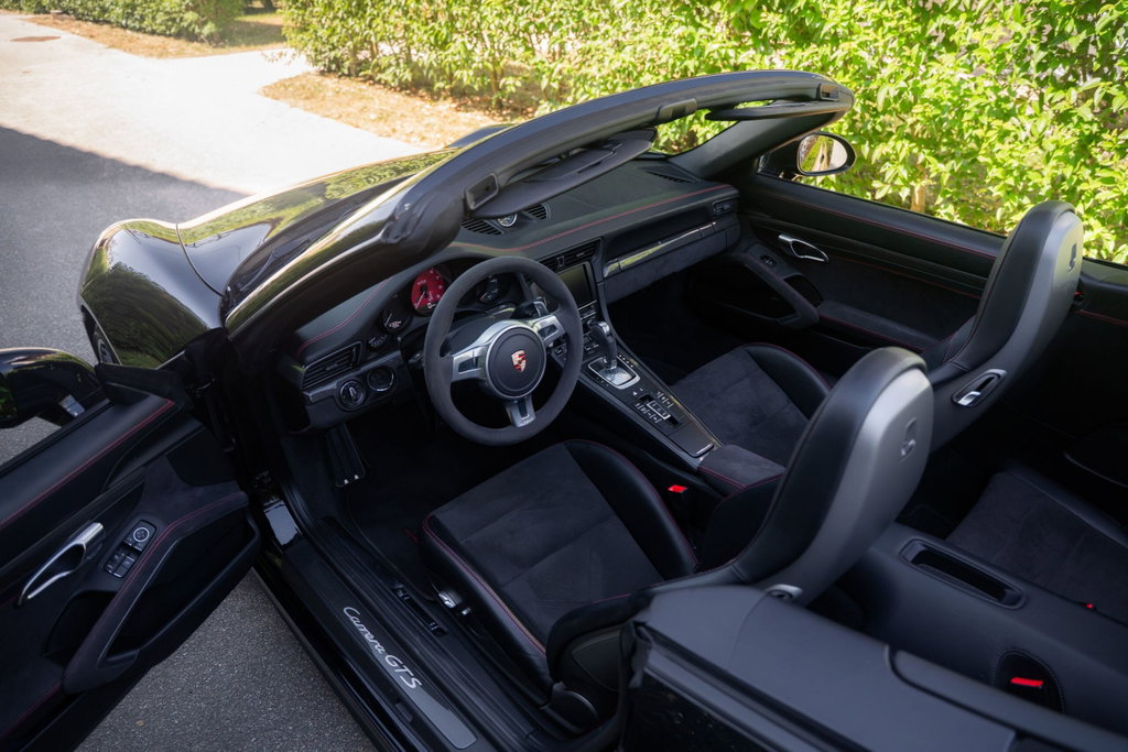 Porsche 991 Carrera GTS