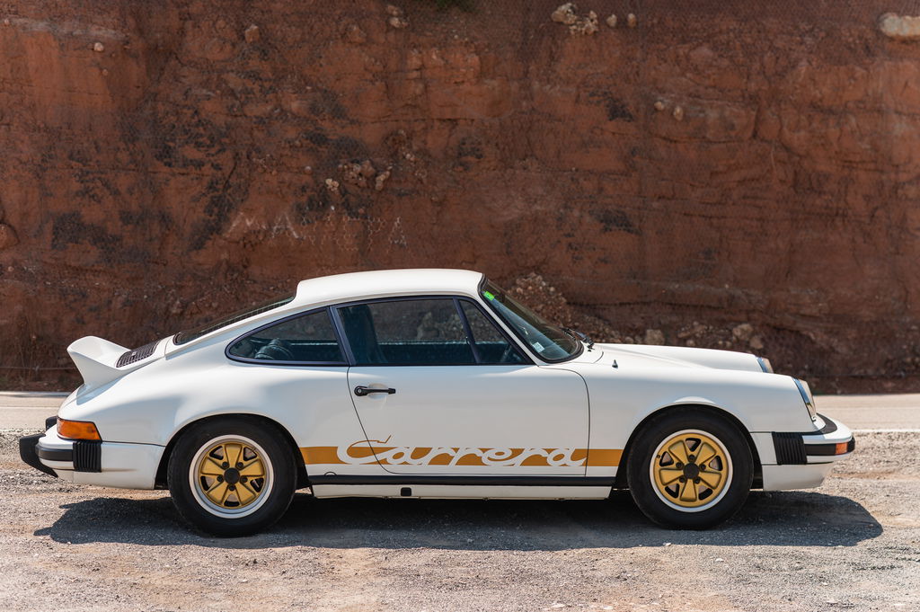 Porsche 911 Carrera 2.7