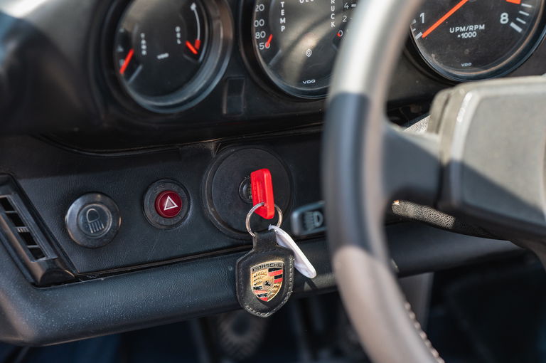 Porsche 911 Carrera 2.7