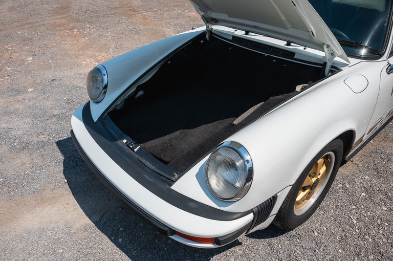 Porsche 911 Carrera 2.7
