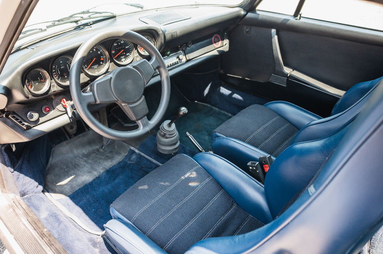 Porsche 911 Carrera 2.7