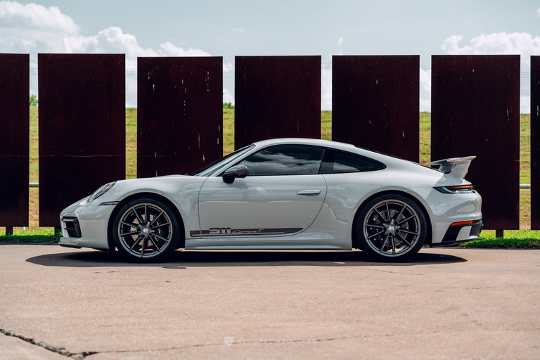 Porsche 992 Carrera T