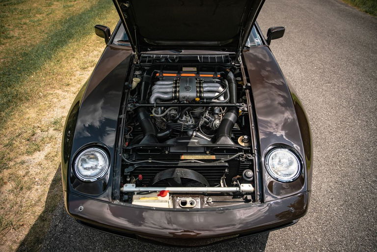 Porsche 928
