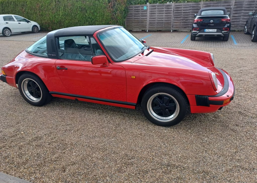 Porsche 911 Carrera 3.2