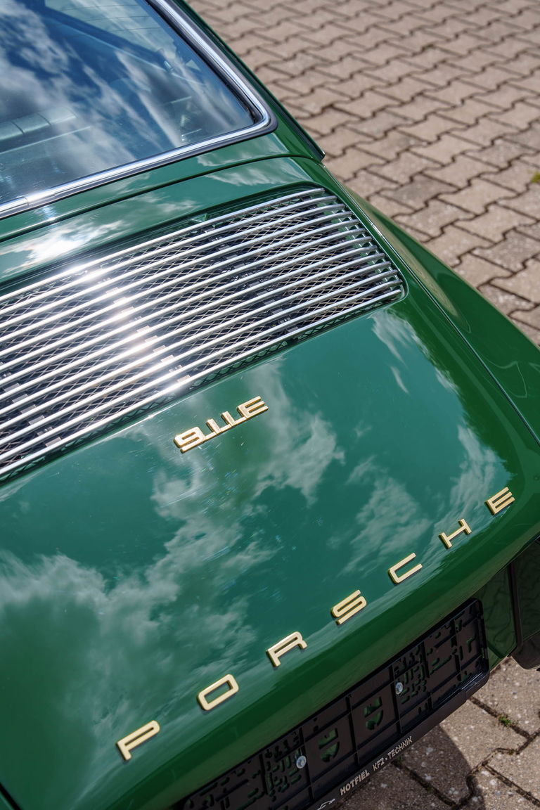 Porsche 911 E