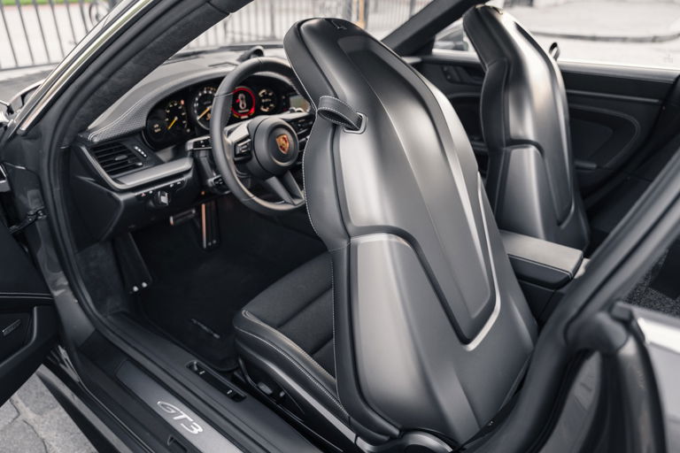 Porsche 992 GT3 Touring