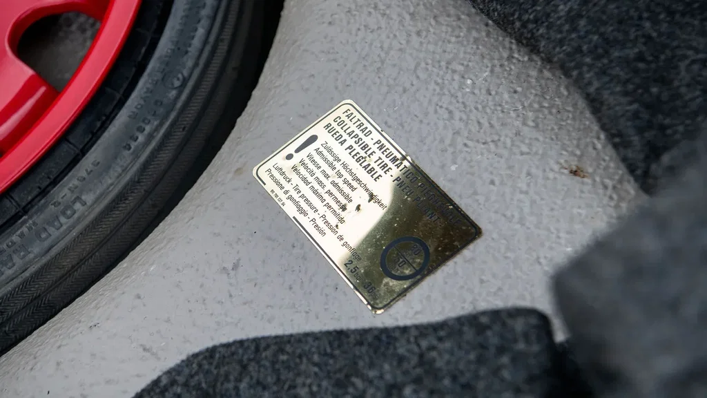 Porsche 911 Carrera 3.2 Speedster (US)