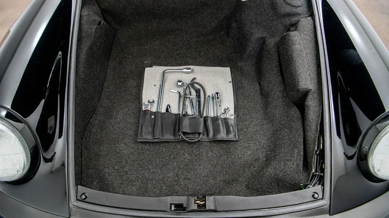 Porsche 911 Carrera 3.2 Speedster (US)