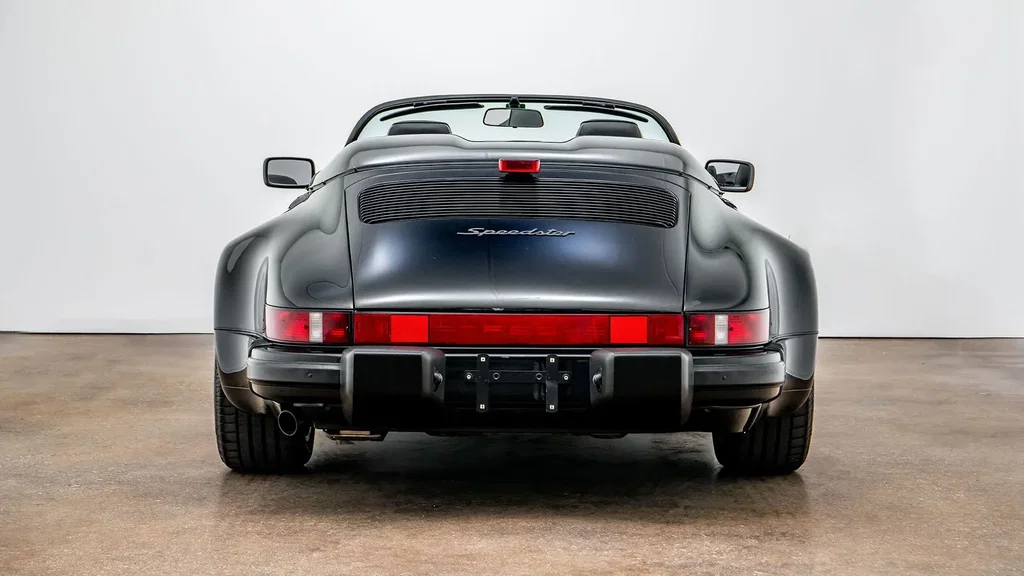 Porsche 911 Carrera 3.2 Speedster (US)