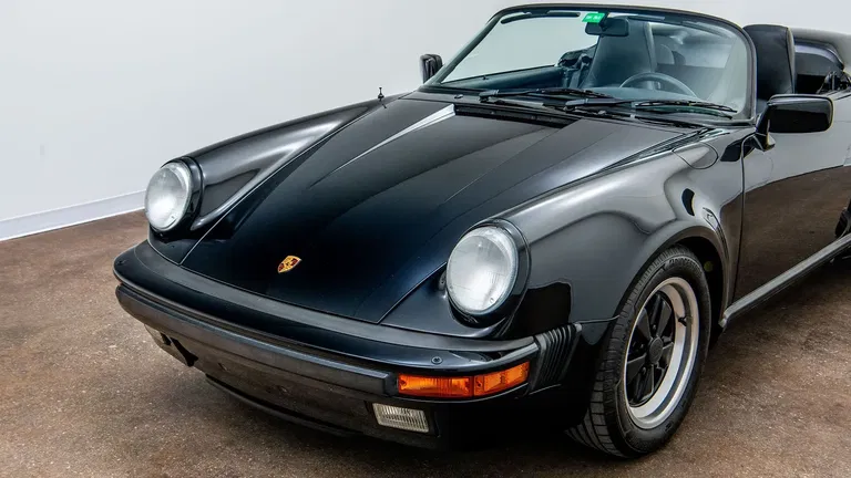 Porsche 911 Carrera 3.2 Speedster (US)