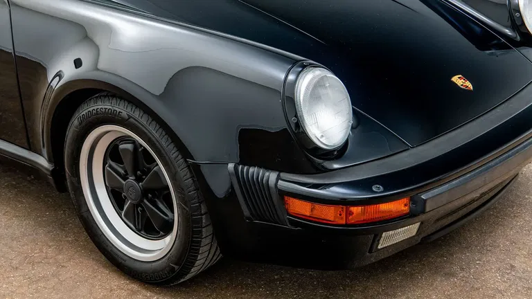 Porsche 911 Carrera 3.2 Speedster (US)