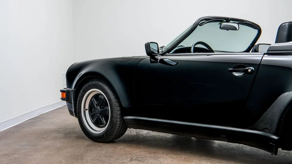 Porsche 911 Carrera 3.2 Speedster (US)