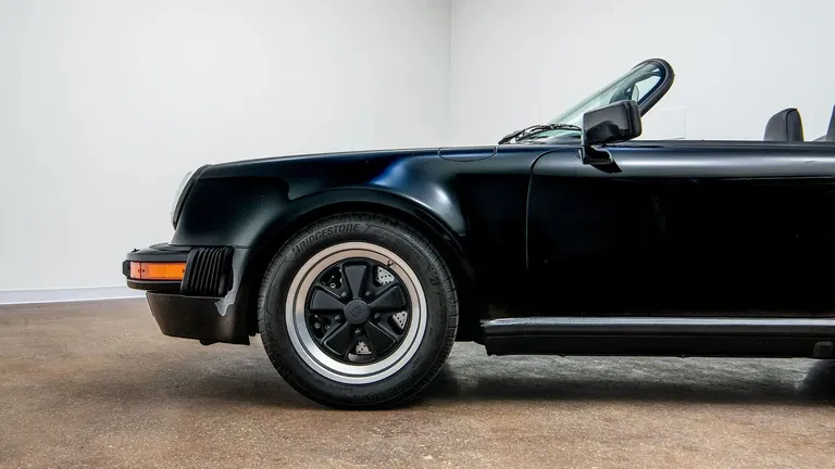 Porsche 911 Carrera 3.2 Speedster (US)