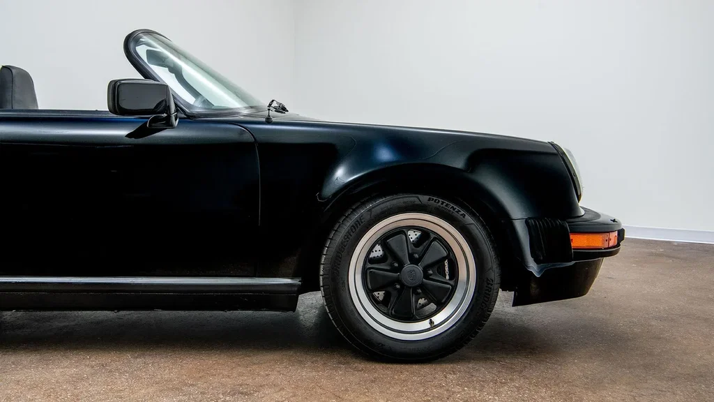 Porsche 911 Carrera 3.2 Speedster (US)