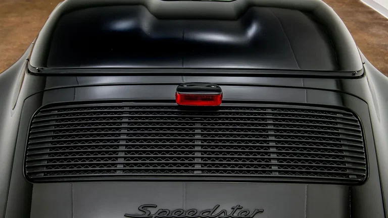 Porsche 911 Carrera 3.2 Speedster (US)