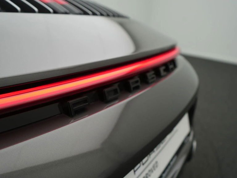 Porsche 992 Carrera 4S